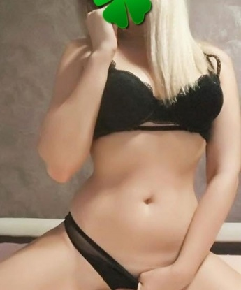 Фатима, 24